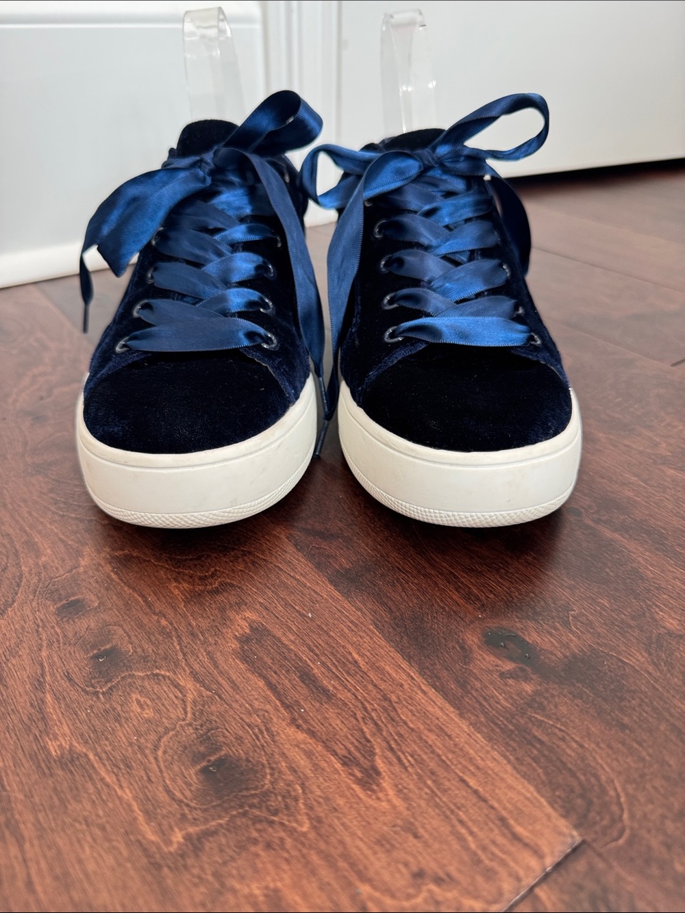 Steve Madden Bertie V Women’s Blue Velvet Velour Shoes, Ribbon Laces, size 11 - Picture 6 of 9